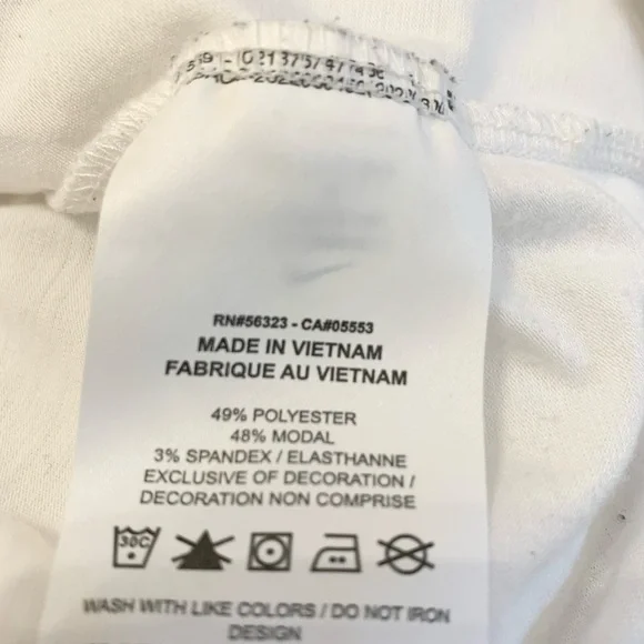 Nike Short Sleeve Cropped Logo T Shirt in White Size Medium - Picture 5 of 5